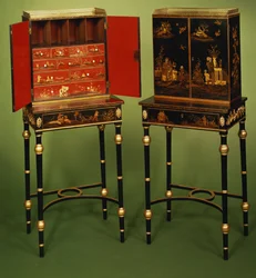 Deux cabinets Chinoiserie, vers 1770